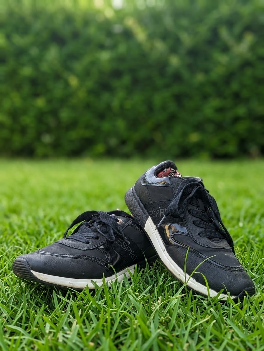 Black Leather Low-Top